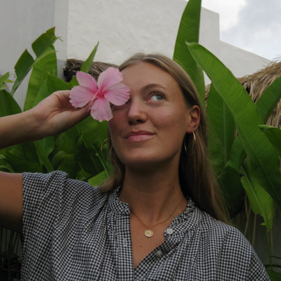 holisticelsa picture