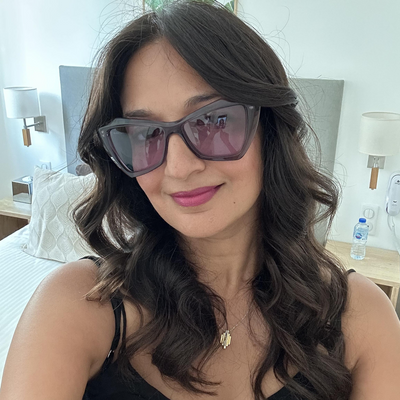 PriyaGandhi picture