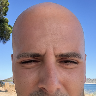 mikros_ouzis picture