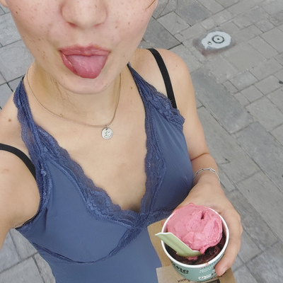 MelEatsVegan picture