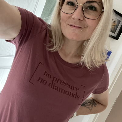 HollyHannii picture
