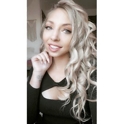 JulieBuckner picture