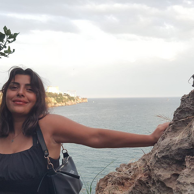 AyşegülÖzkarayel picture