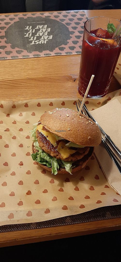 Restaurant chain image